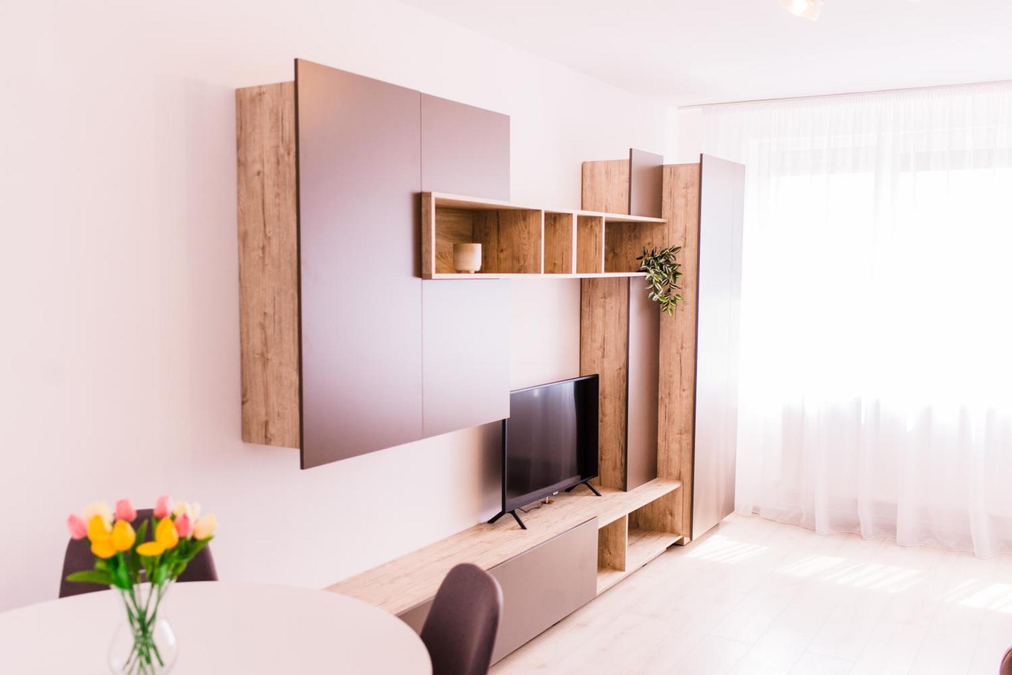 Riverside White Apartment ساتو ماري المظهر الخارجي الصورة